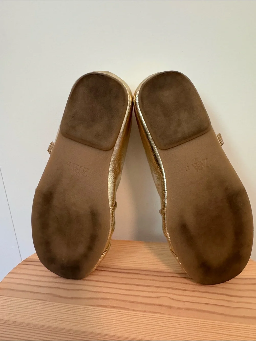 ZARA Girls Metallic Gold Mary Jane Ballet Flats with Bow (Size EU 27)